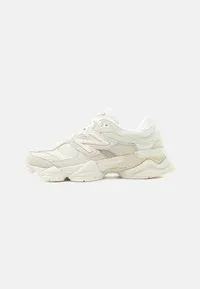 U9060 UNISEX - Zapatillas - beige