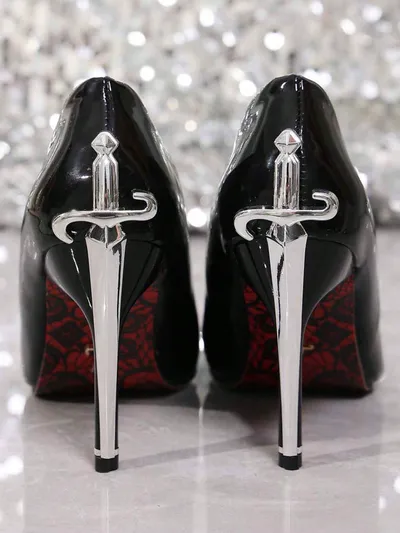 Sapatos de Salto Alto Femininos Sexy Vermelho com Pérola Mary Jane, Bico Fino, Efeito Emagrecedor, com Laço, Salto Fino, Scarpin de Salto Agulha