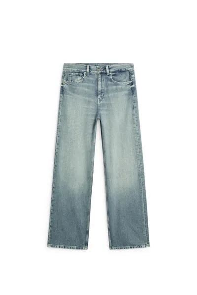 High-waist wide-leg jeans