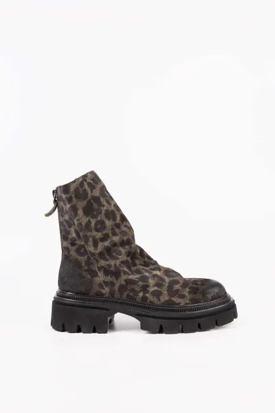Stiefeletten aus gepunktetem Veloursleder Giselle
