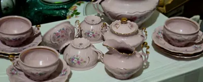 antiq. H&C , Haas & Czjzek pink /24k gold tea set - no flaws!! beautiful cond.
